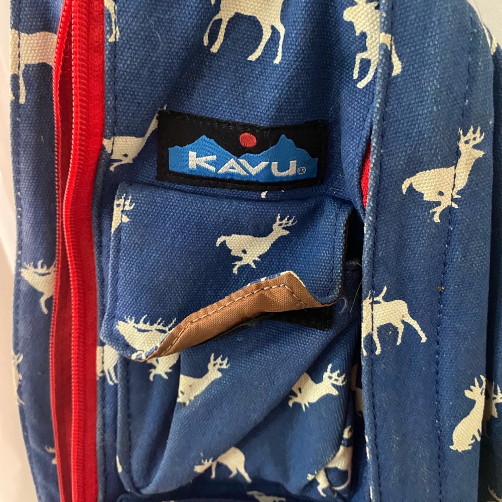 KAVU Blue Bag with White Animal Pattern and Red Zipper